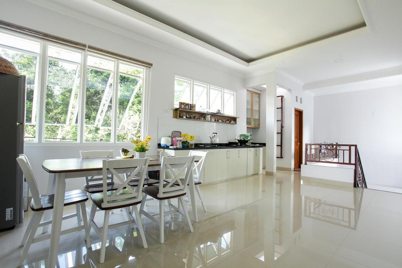 Banua Raya Homestay Yogyakarta Eksteriør bilde
